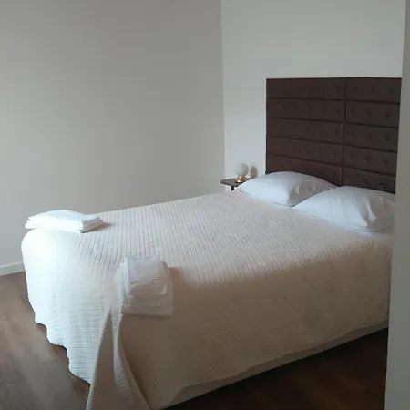 Apartman Casas Albano 2 *