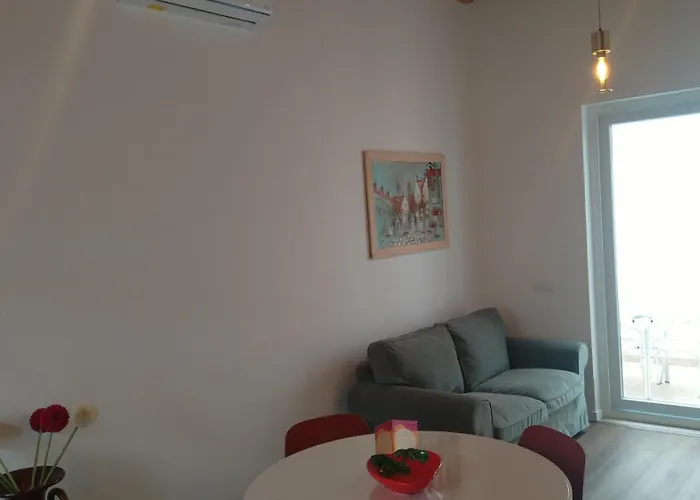 Casas Albano 2 *